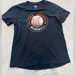 Under Armour baseball shirt. Used. Size small.